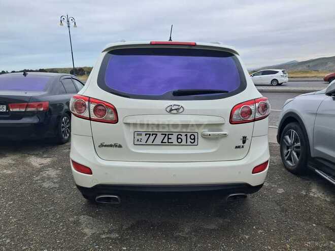 Hyundai Santa Fe-10
