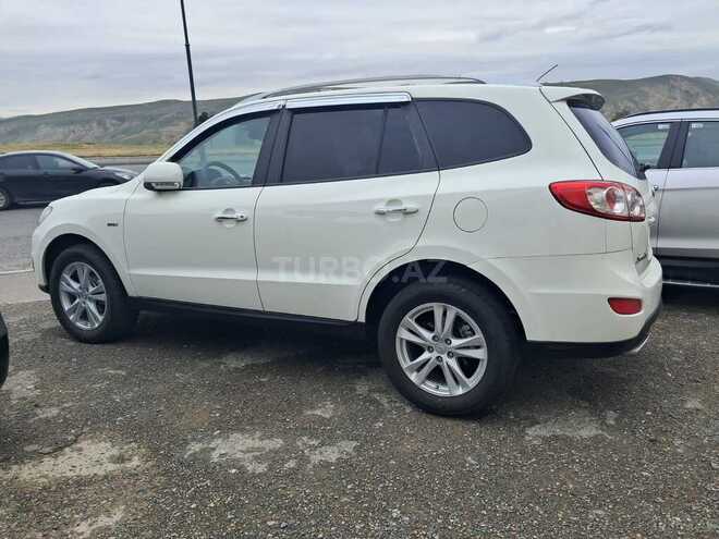 Hyundai Santa Fe-11