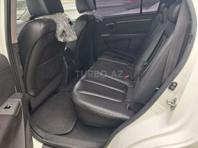 Hyundai Santa Fe-5