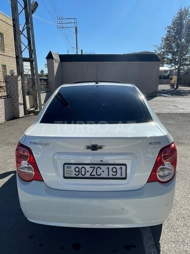 Chevrolet Aveo-5