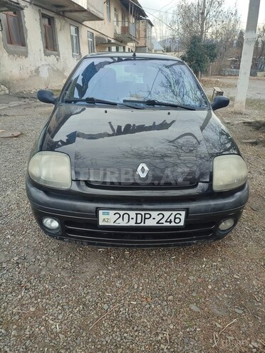 Renault Clio-1