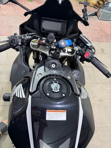 Honda CBR650R-6