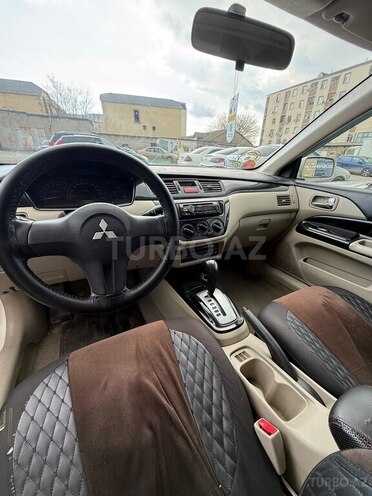 Mitsubishi Lancer-5