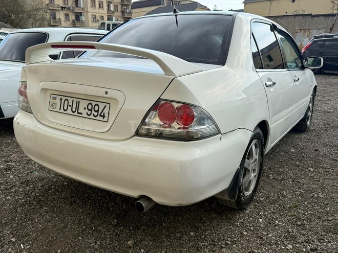 Mitsubishi Lancer-7