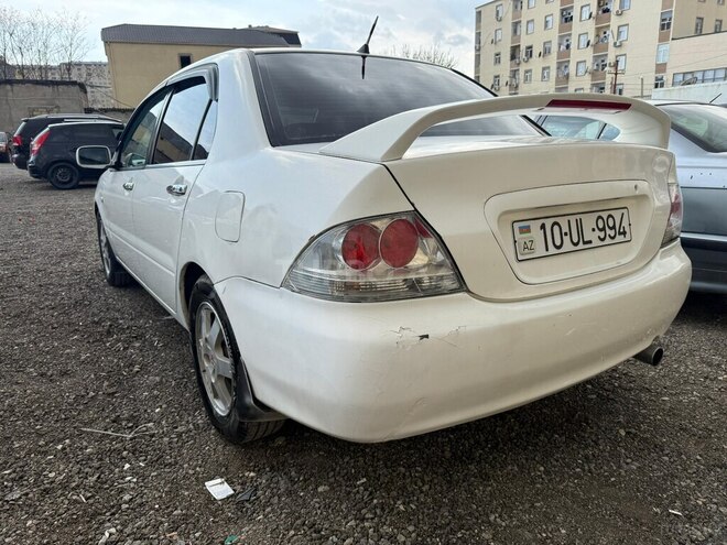 Mitsubishi Lancer-9