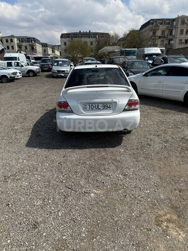 Mitsubishi Lancer-10