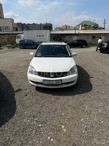 Mitsubishi Lancer-12