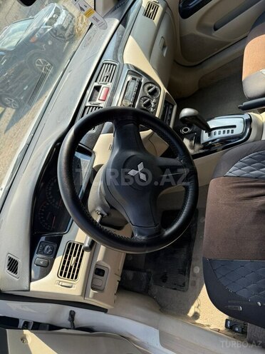 Mitsubishi Lancer-15