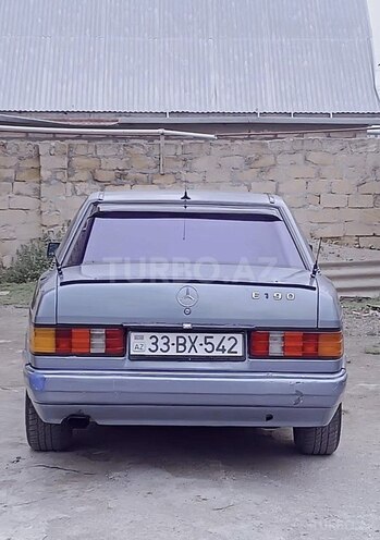 Mercedes 190-12