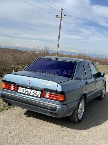 Mercedes 190-11