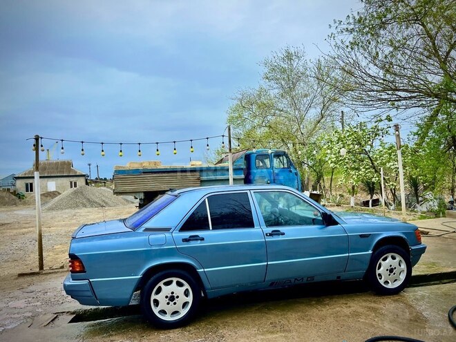 Mercedes 190-5