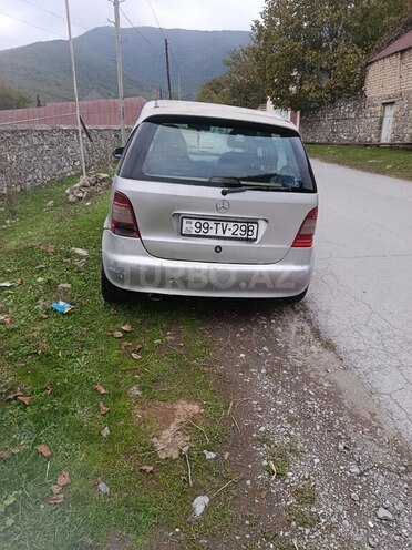 Mercedes A 190-6