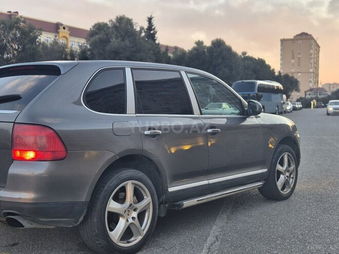 Porsche Cayenne S-9