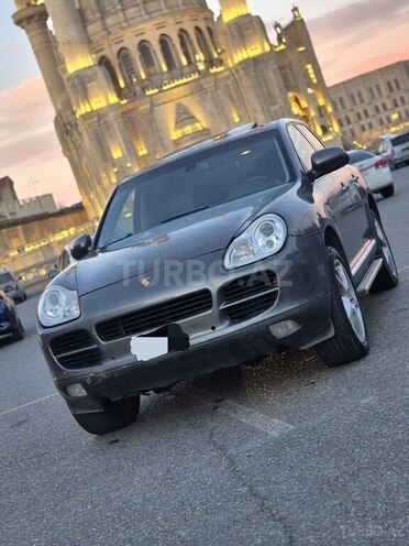 Porsche Cayenne S-14