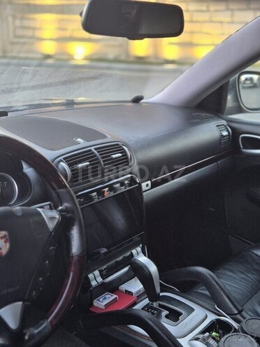 Porsche Cayenne S-11
