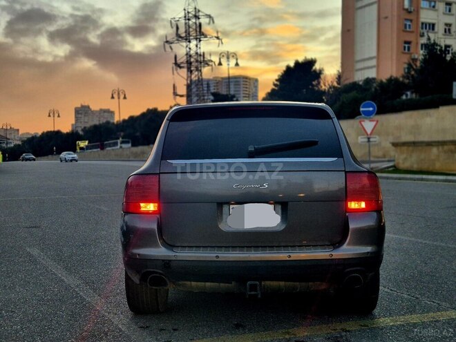 Porsche Cayenne S-7
