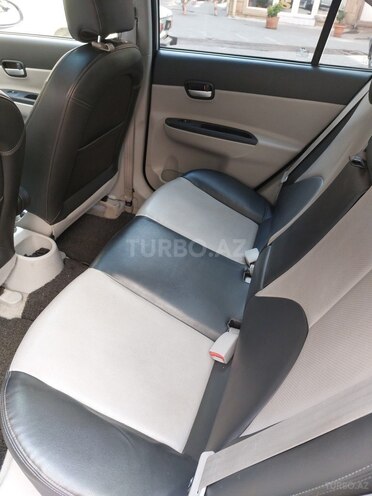 Hyundai Accent-3