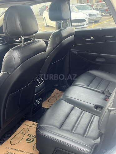 Kia Sorento-8