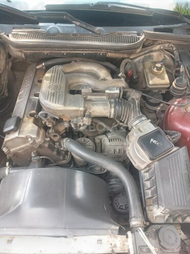 BMW 318-6