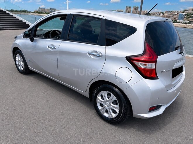 Nissan Note-5
