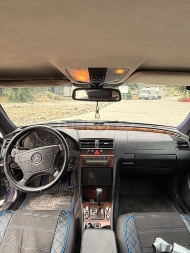 Mercedes C 240-6