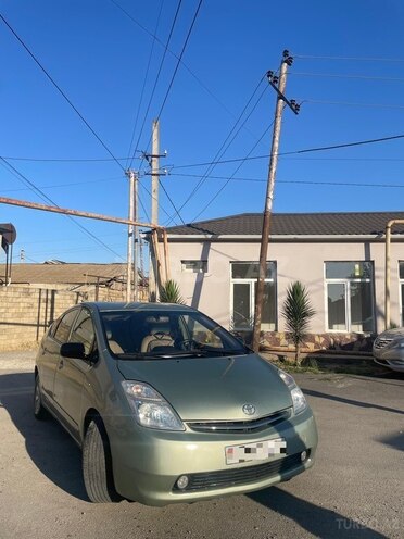 Toyota Prius-3