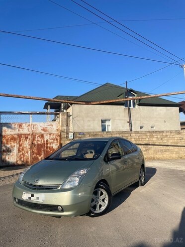 Toyota Prius-2
