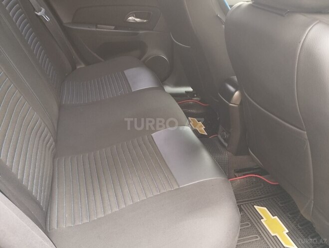 Chevrolet Cruze-9