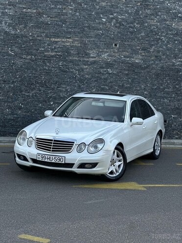 Mercedes E 220-1