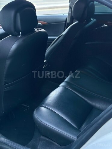 Mercedes E 220-9