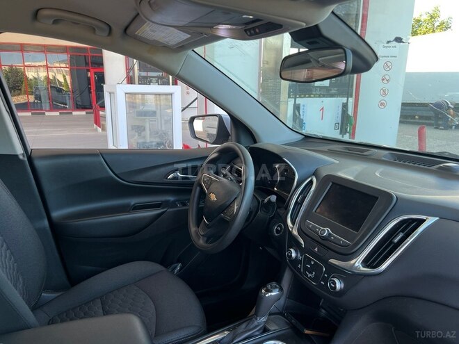Chevrolet Equinox-4