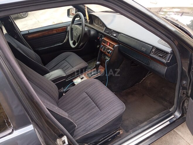 Mercedes 250 D-3
