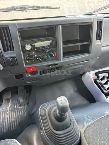 Isuzu ELF-6