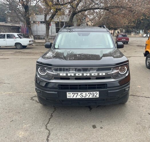 Ford Bronco-2