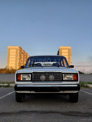 LADA (VAZ) 2107-1