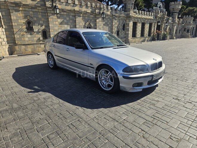 BMW 320-2