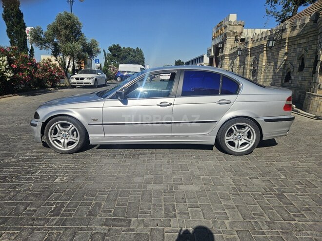 BMW 320-3