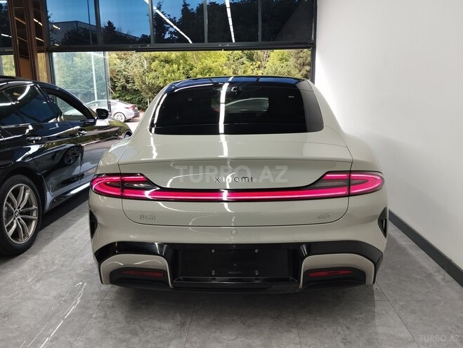 Xiaomi SU7-5