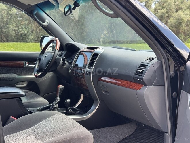 Toyota Land Cruiser Prado-8