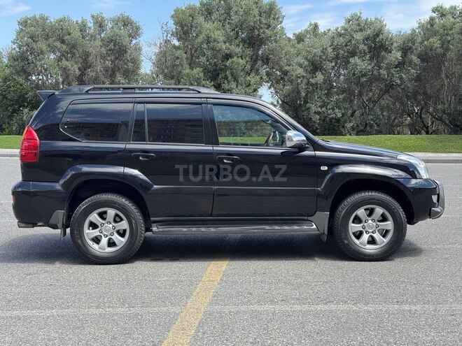 Toyota Land Cruiser Prado-5