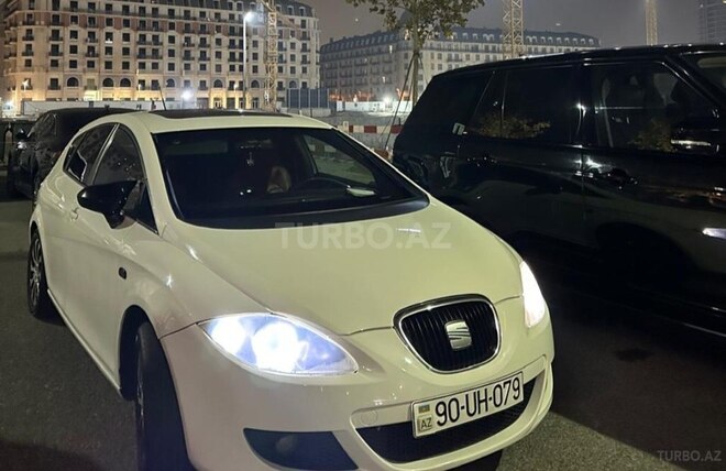 SEAT Leon-1