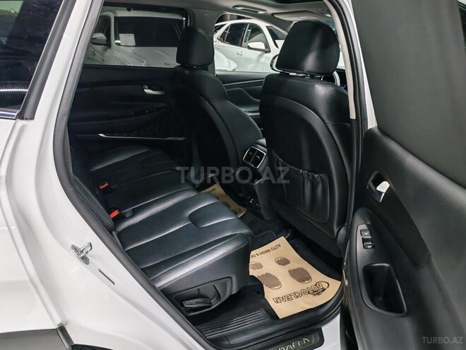 Hyundai Santa Fe-15