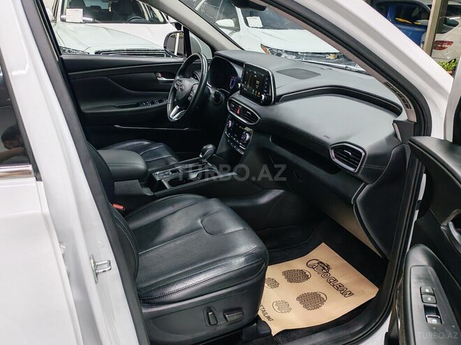 Hyundai Santa Fe-13