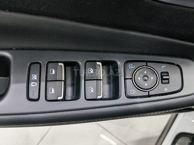 Hyundai Santa Fe-20