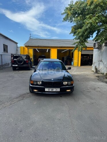 BMW 740-16
