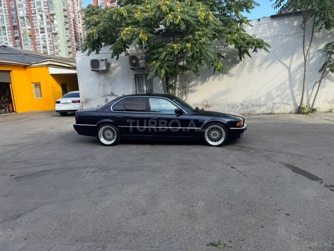 BMW 740-15