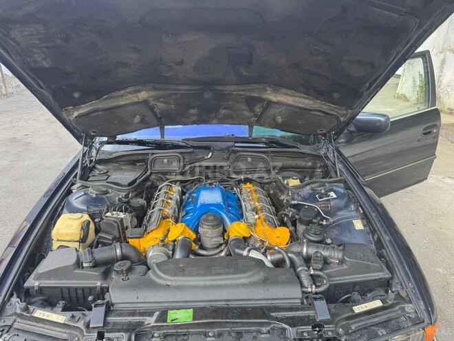 BMW 740-2