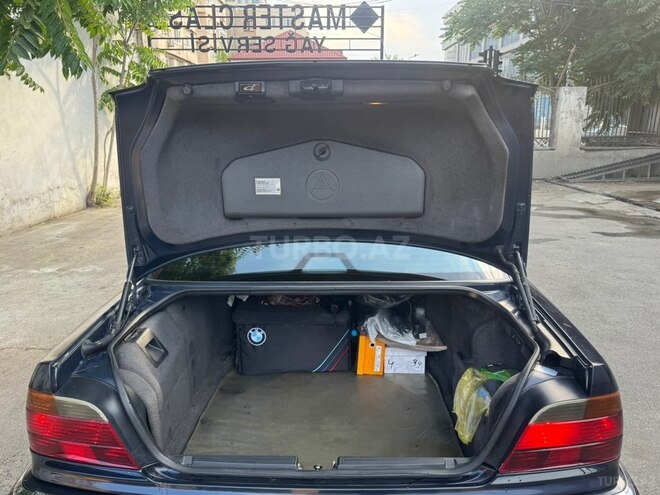 BMW 740-4