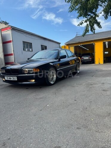 BMW 740-10