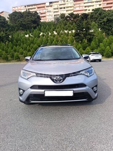 Toyota RAV4-1